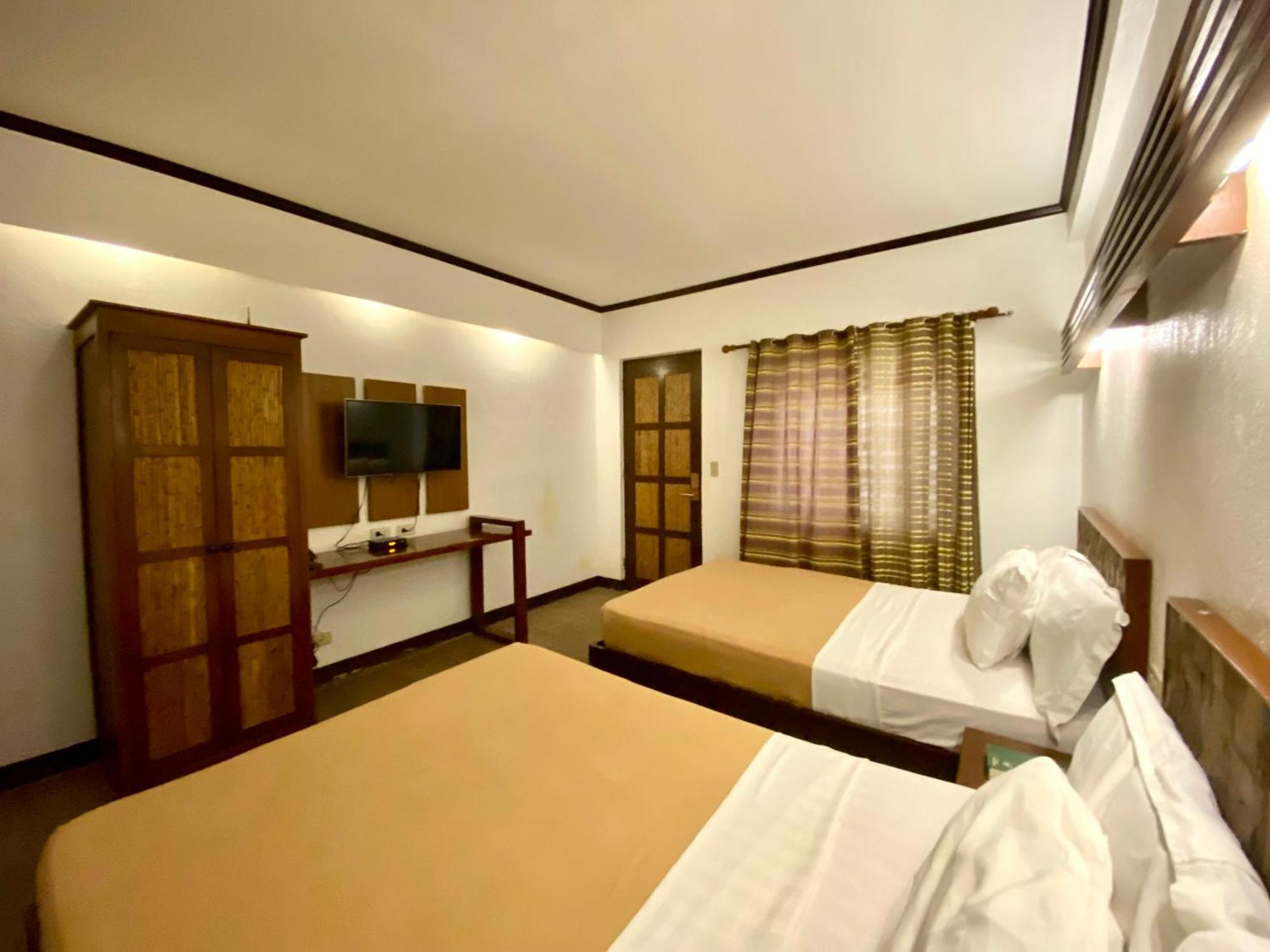El Puerto Marina Beach Resort & Vacation Club Lingayen Extérieur photo