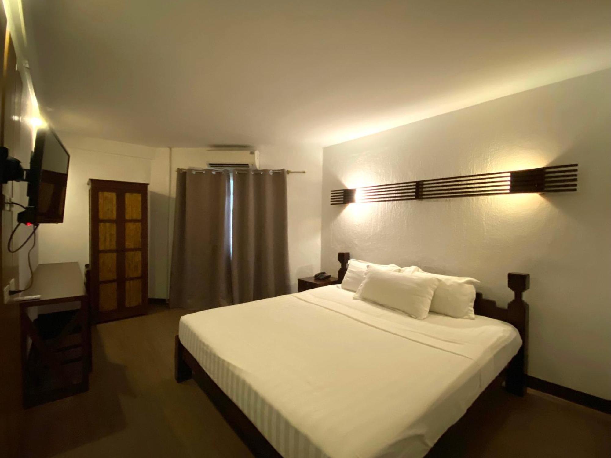 El Puerto Marina Beach Resort & Vacation Club Lingayen Extérieur photo