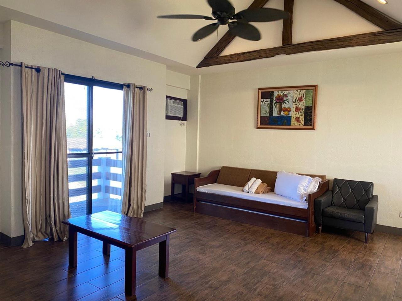 El Puerto Marina Beach Resort & Vacation Club Lingayen Extérieur photo