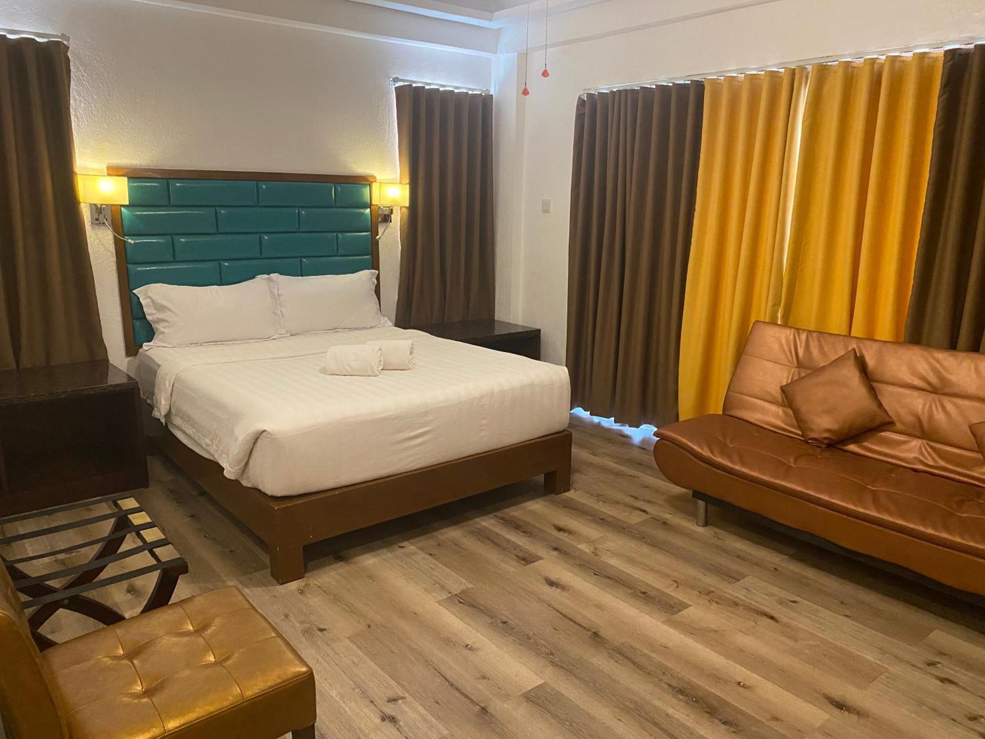 El Puerto Marina Beach Resort & Vacation Club Lingayen Extérieur photo